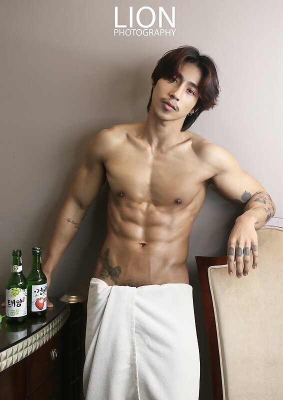 Next Image >>