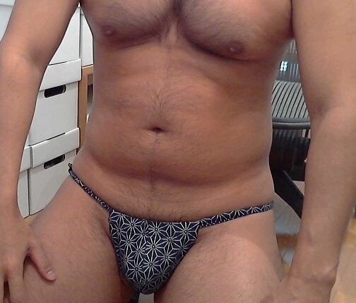 Next Image >>