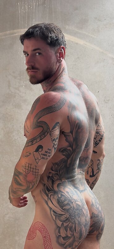 Next Image >>