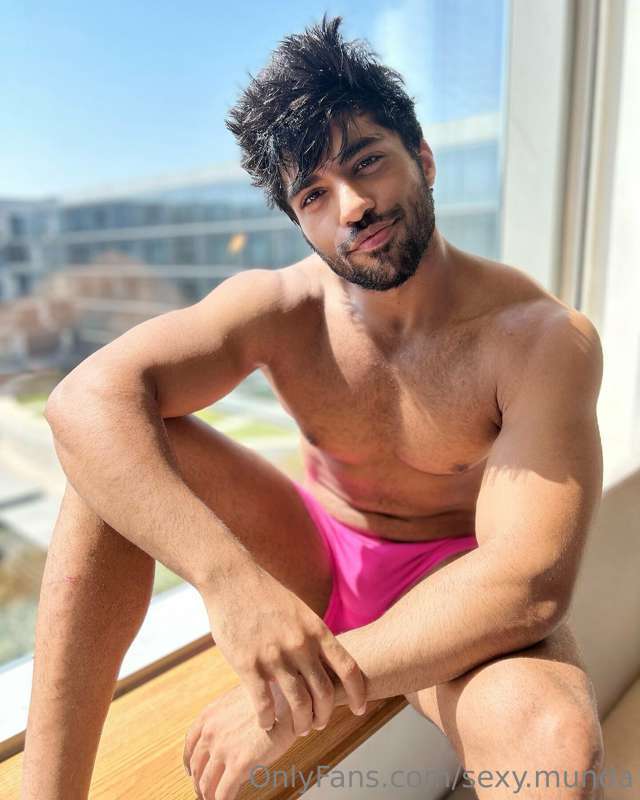 Next Image >>