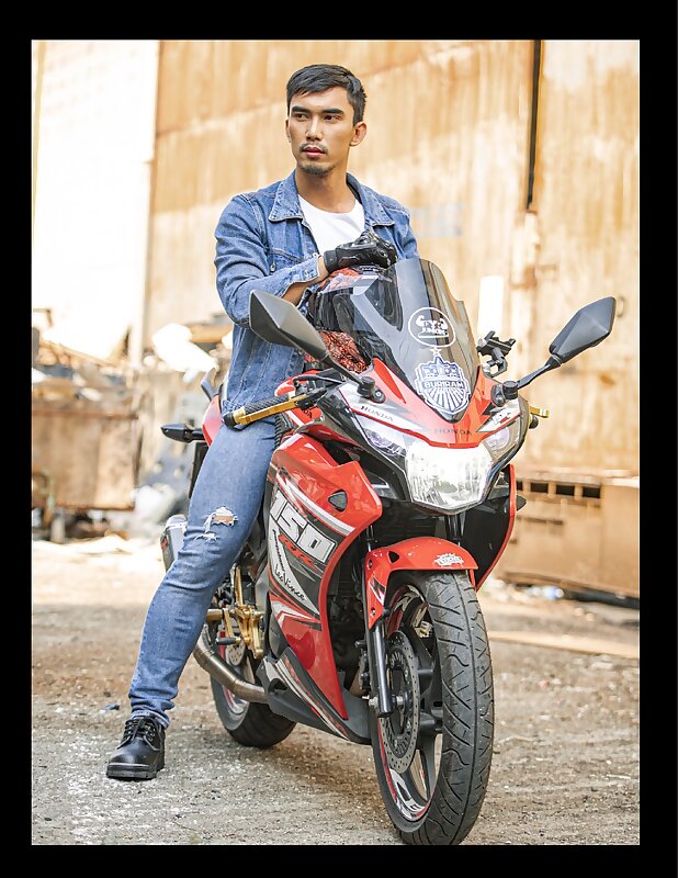 Next Image >>