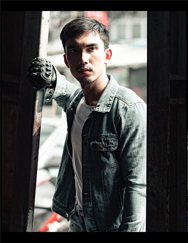 Next Image >>