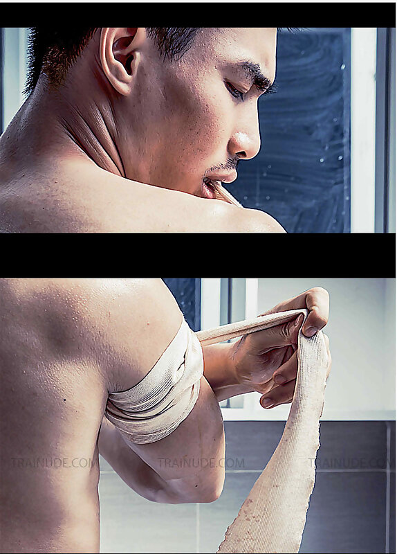 Next Image >>