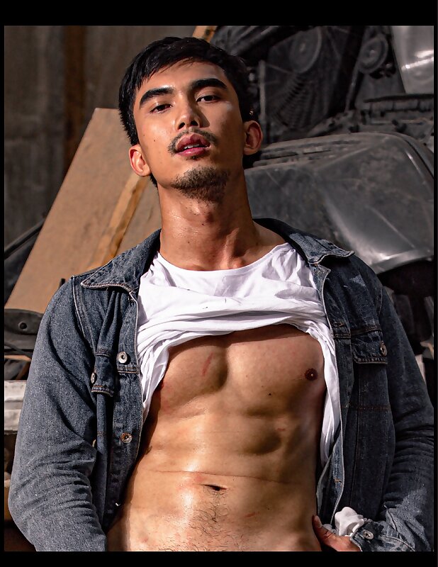 Next Image >>