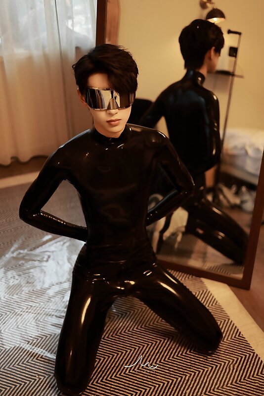Next Image >>