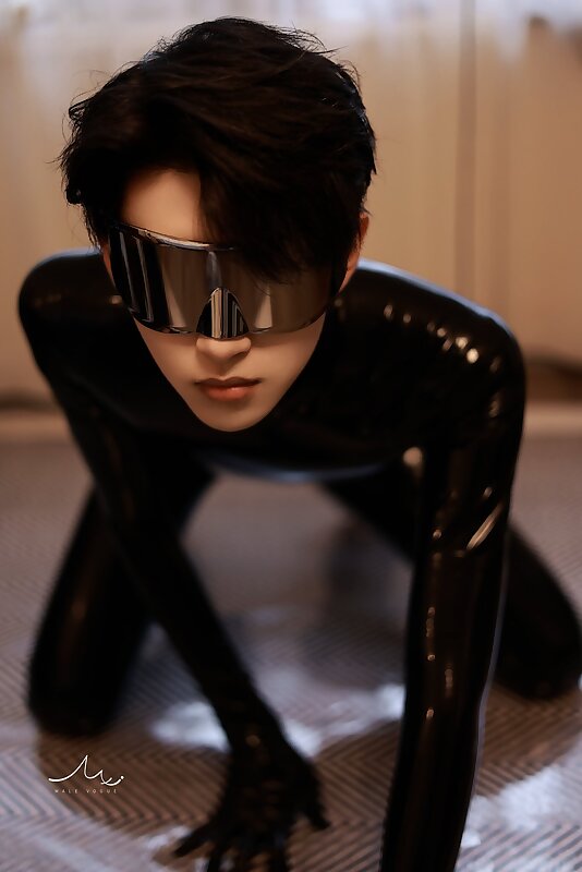 Next Image >>