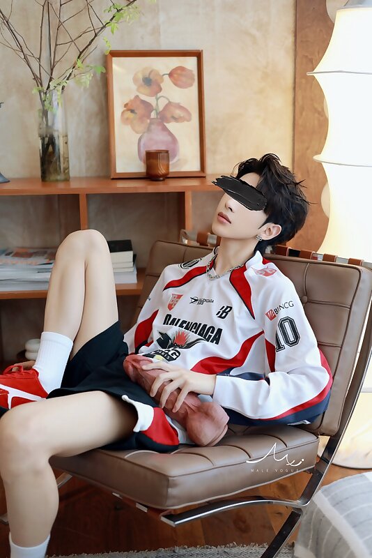 Next Image >>