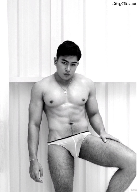 Next Image >>