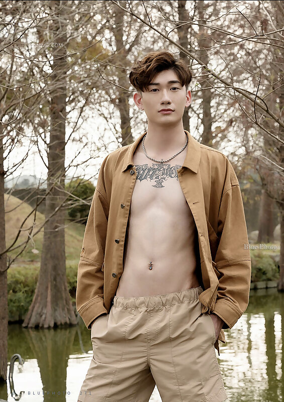 Next Image >>