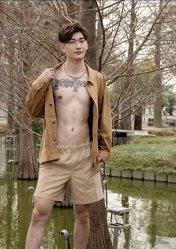 Next Image >>