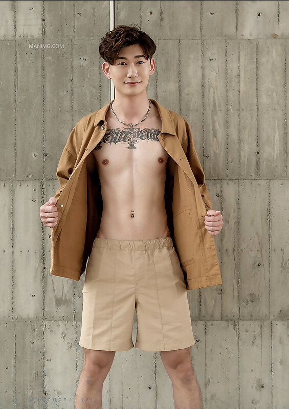 Next Image >>