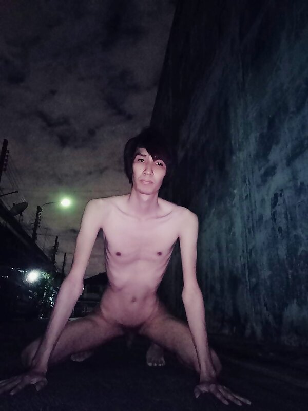 Next Image >>