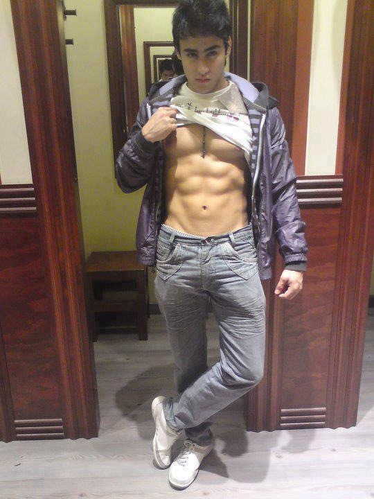Next Image >>