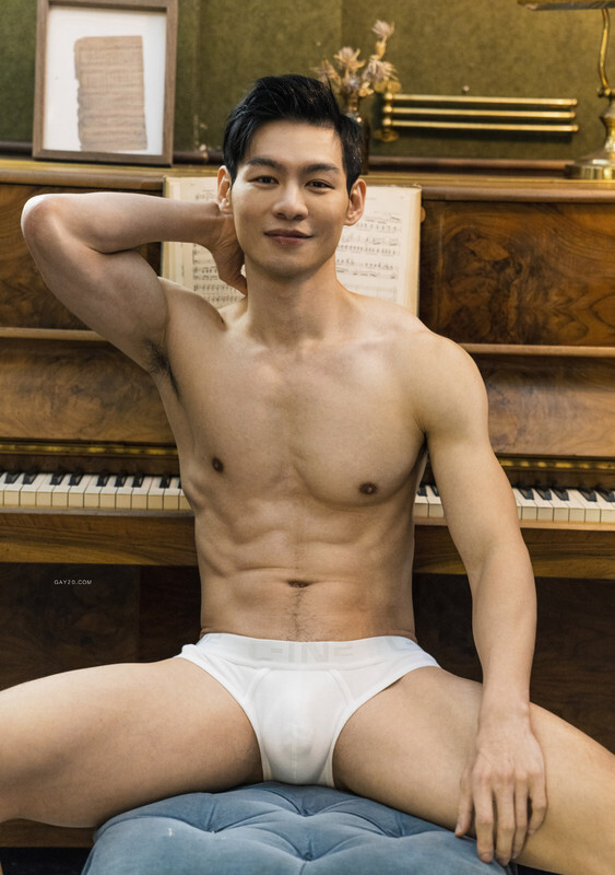Next Image >>