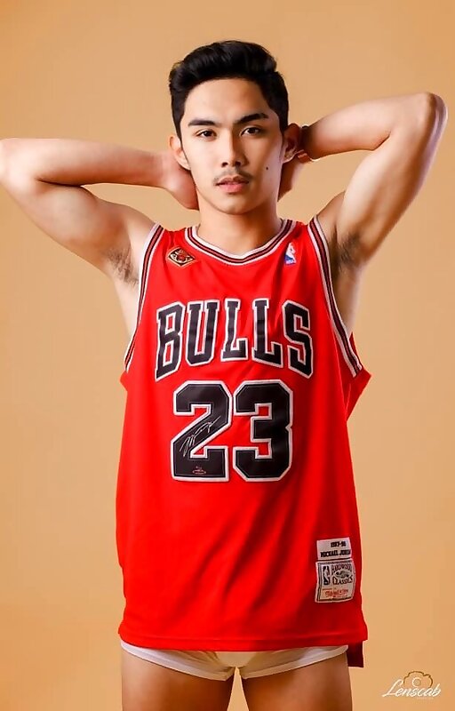 Next Image >>