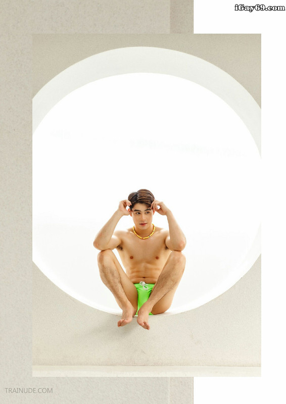 Next Image >>