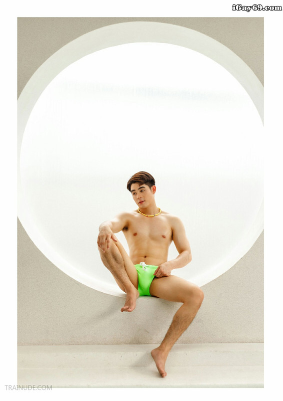 Next Image >>
