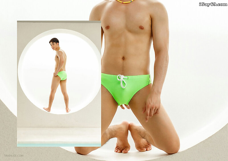 Next Image >>