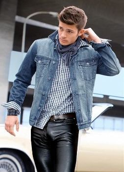 Next Image >>