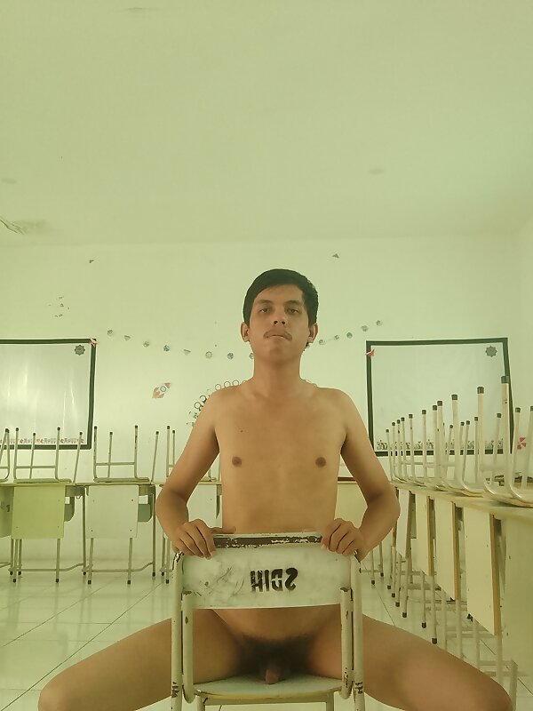 Next Image >>