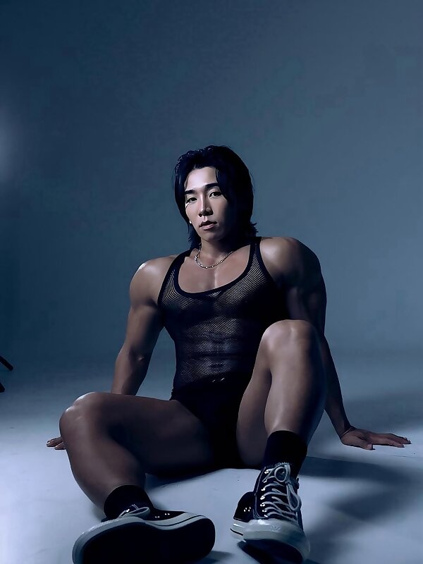 Next Image >>