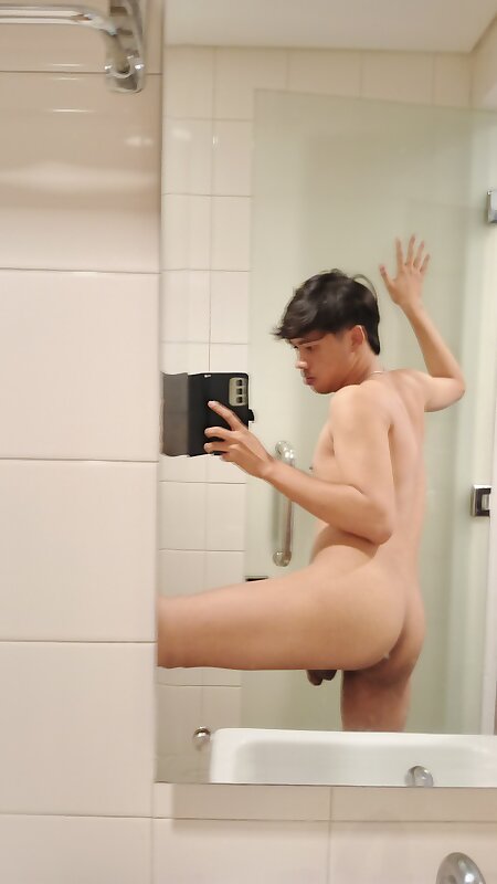 Next Image >>