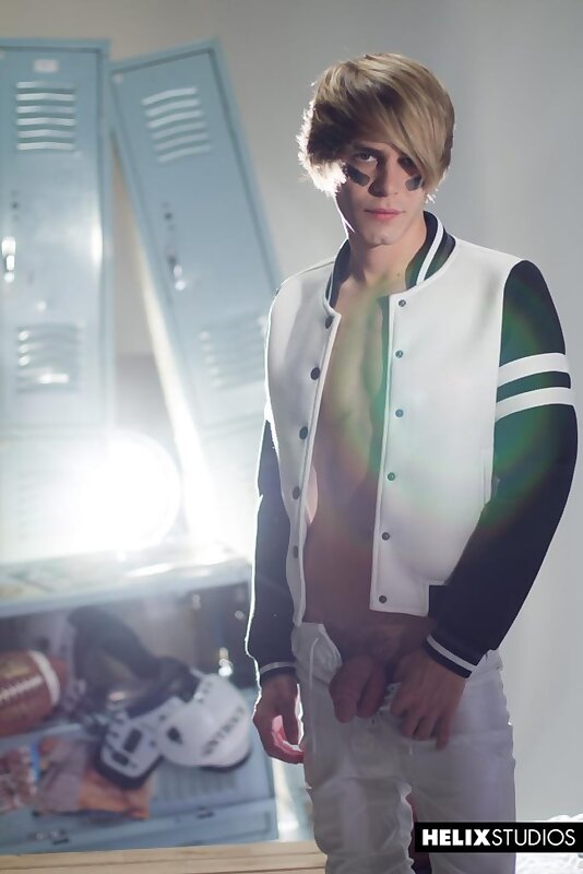 Next Image >>