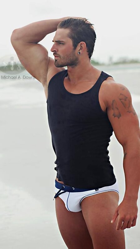 Next Image >>