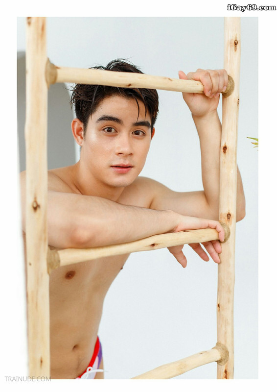 Next Image >>
