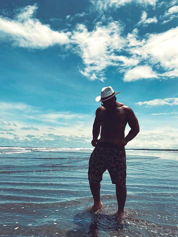 Next Image >>