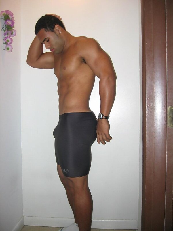 Next Image >>