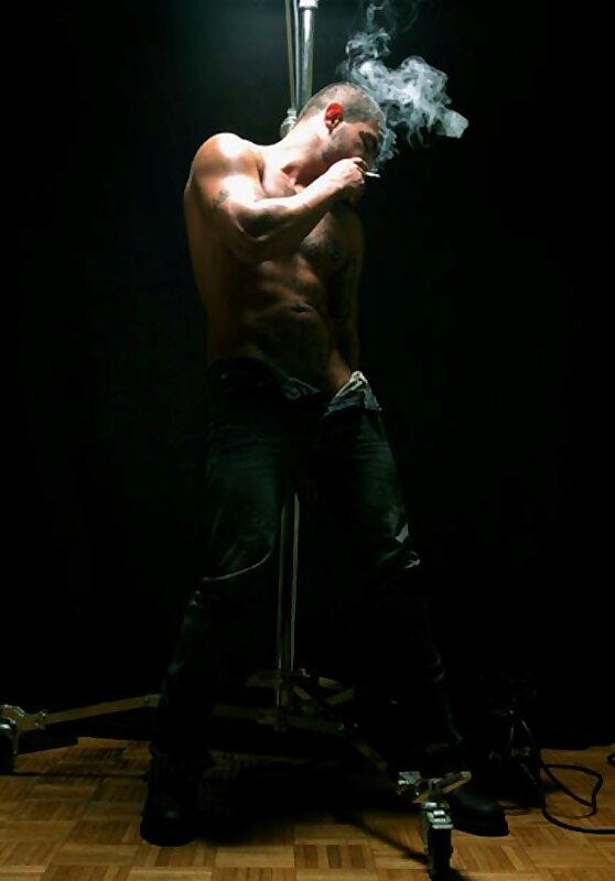 Next Image >>