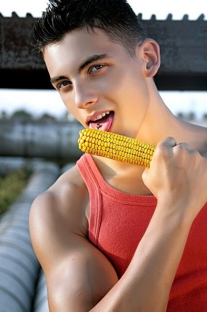 Next Image >>