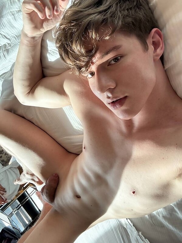 Next Image >>