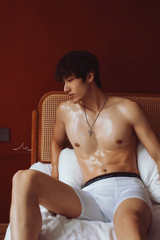 Next Image >>