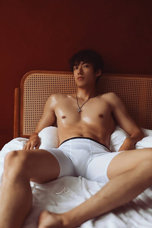Next Image >>