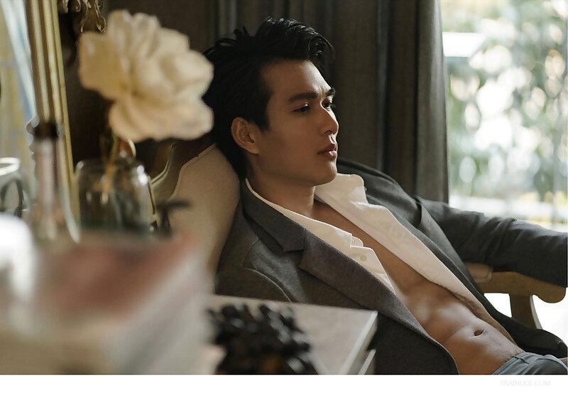 Next Image >>