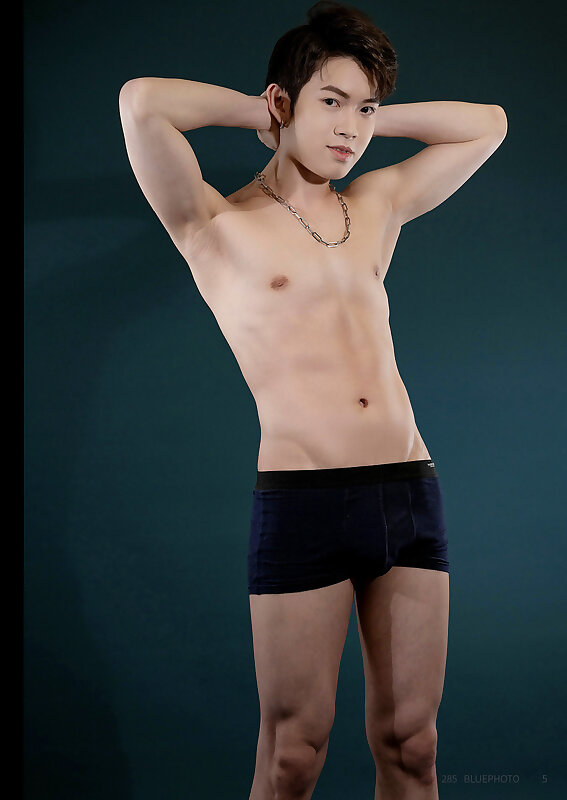Next Image >>