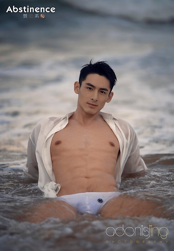 Next Image >>