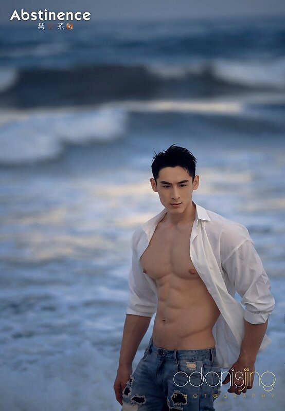 Next Image >>