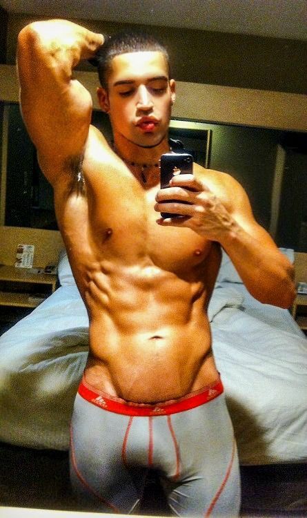 Next Image >>