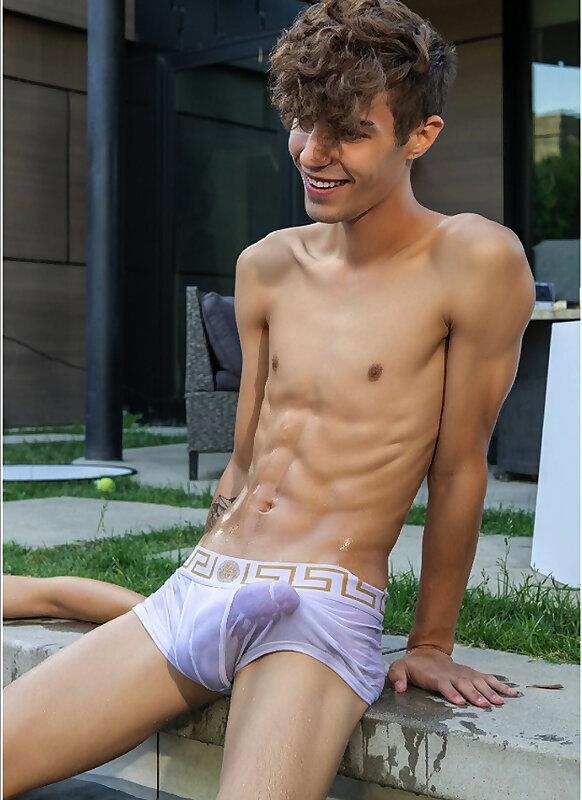 Next Image >>