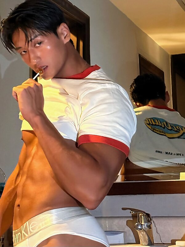 Next Image >>