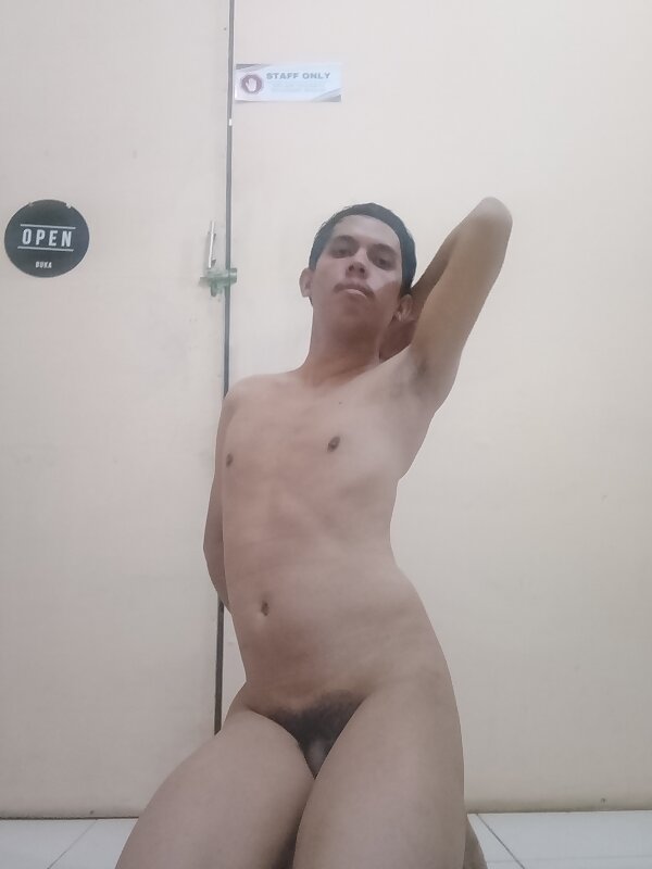 Next Image >>