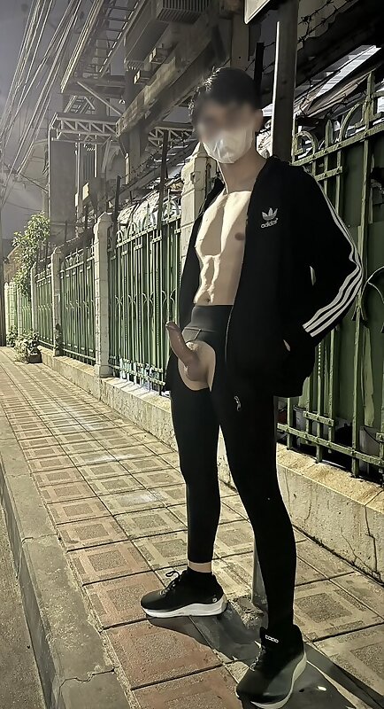 Next Image >>