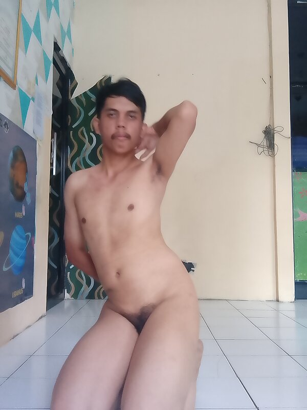 Next Image >>