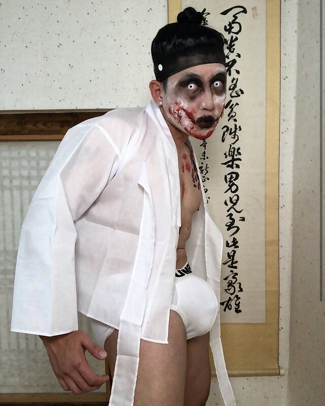 Next Image >>