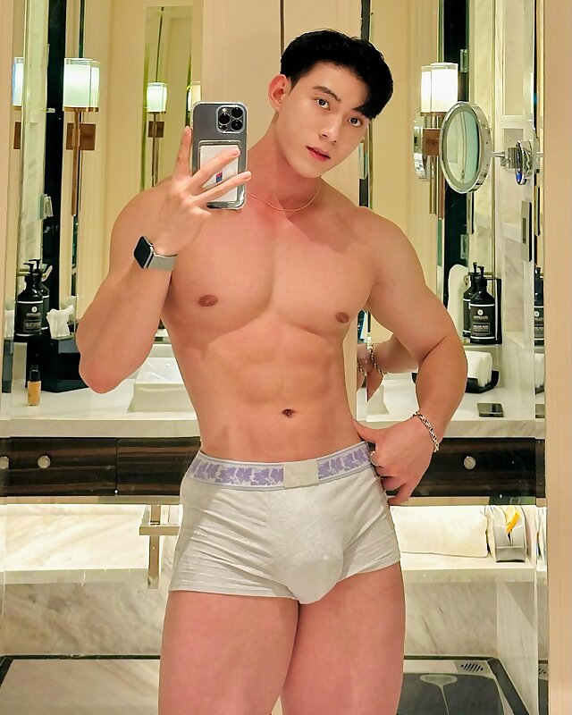 Next Image >>