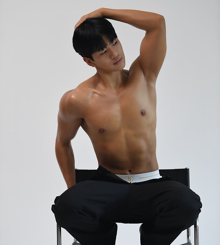 Next Image >>