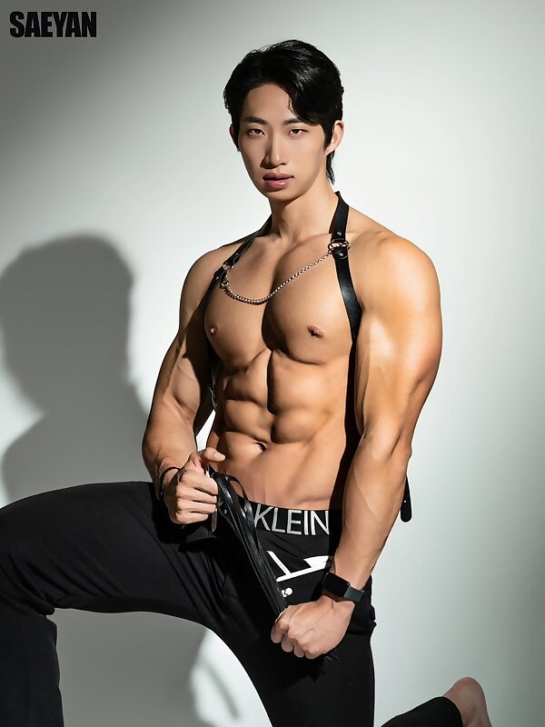 Next Image >>